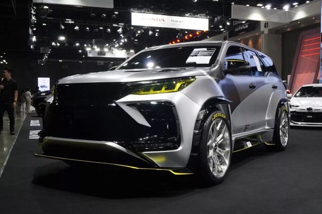 Toyota Fortuner Hyper-F