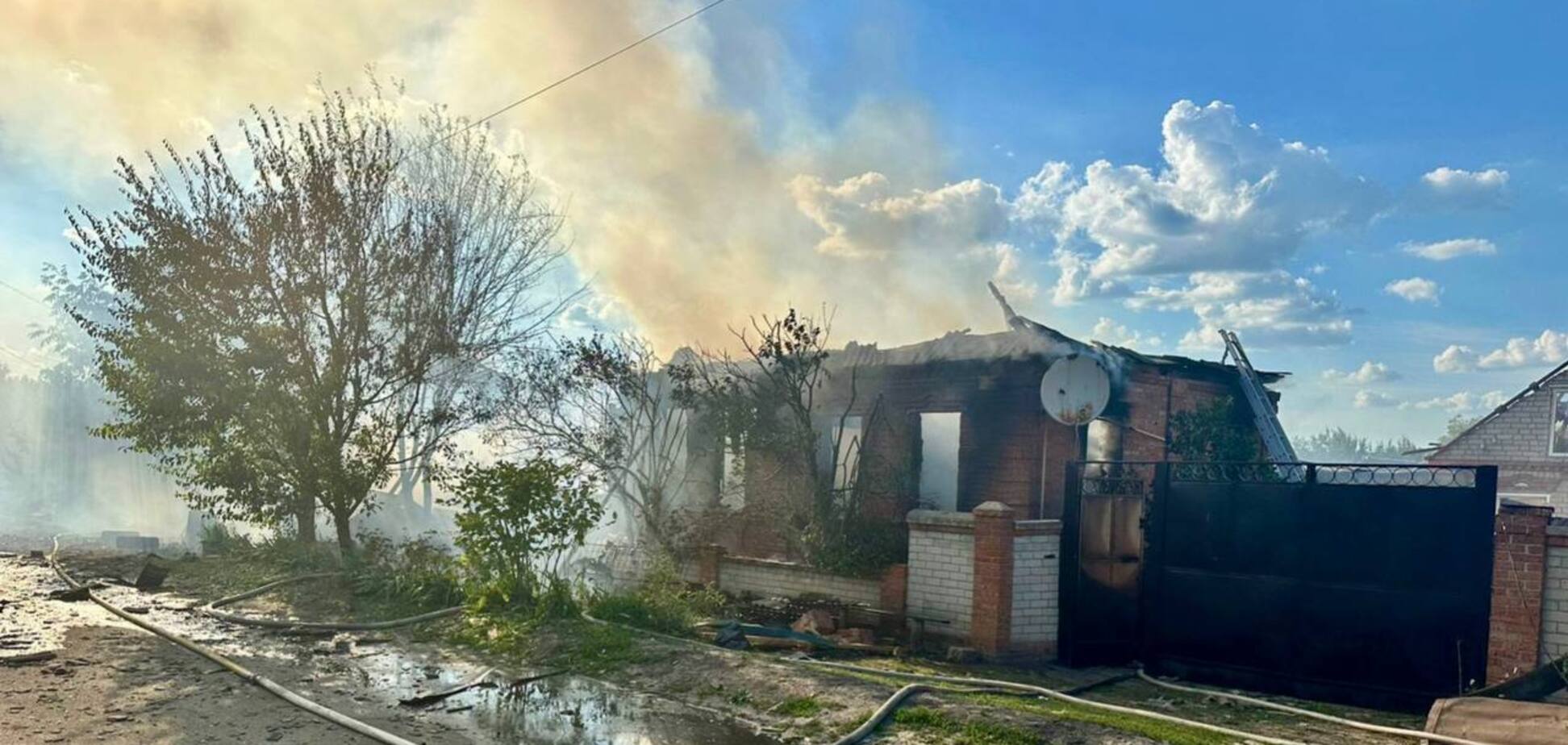 Росіяни вдарили по Циркунах на Харківщині: є поранені та пошкодження цивільної інфраструктури. Фото