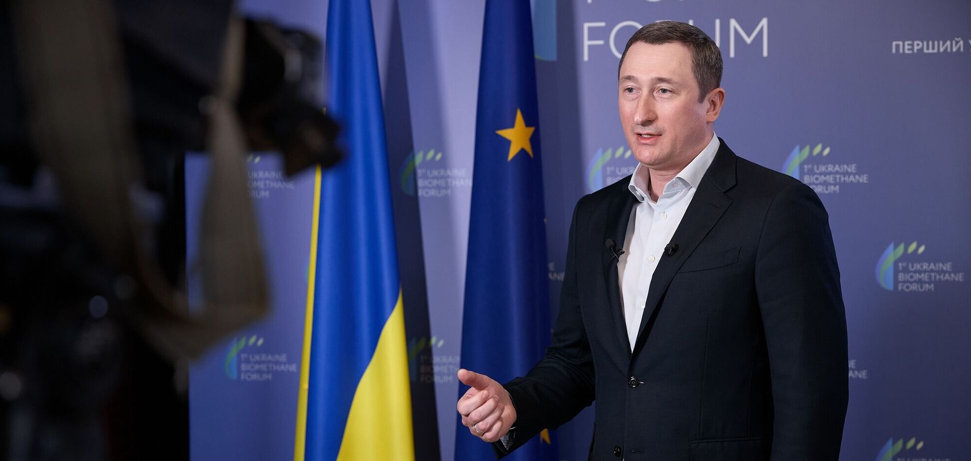 Слідчі розпочали обшуки через передачу ділянки землі Мінрегіону за Олексія Чернишова