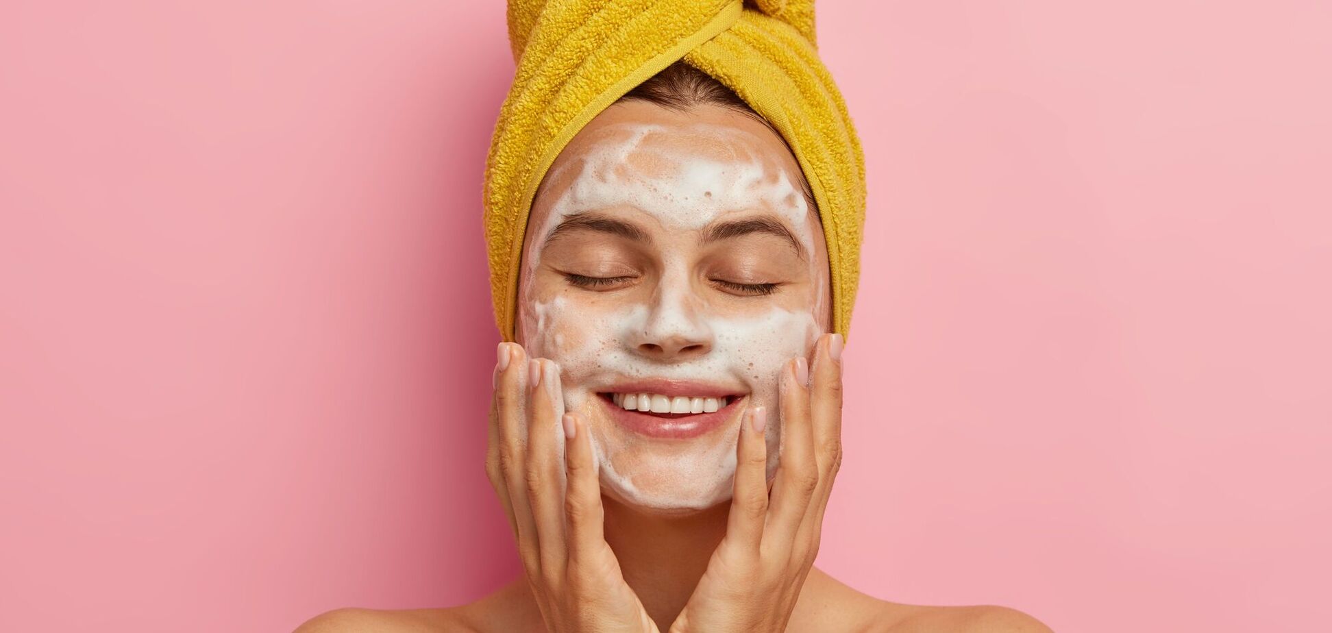 Распространены привычки, которые могут усугубить рубцы от прыщей