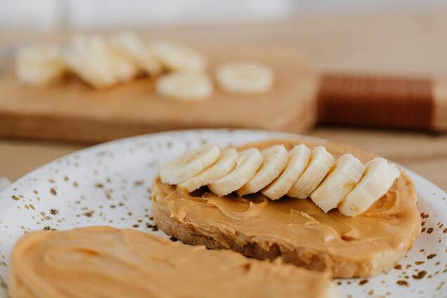 Чи корисне арахісове масло для здоров'я: наслідки, які варто врахувати