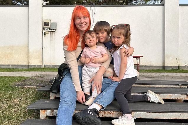 Очень дерутся – и это 'нормально'. Светлана Тарабарова рассказала, как изменились ее дети. Как выглядят сын и дочери певицы