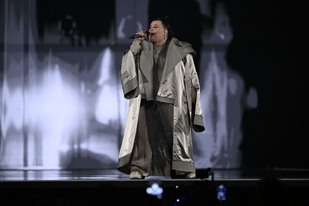 Кроссовки Adidas, кольчуга и меч в волосах. Певица alyona alyona раскрыла секреты своих образов на Евровидении 2024