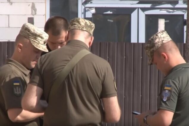 У Міноборони заявили, що підстав для продовження терміну оновлення даних у ТЦК немає: що чекає на порушників