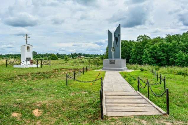 Самый абсурдный памятник в России всех времен и народов