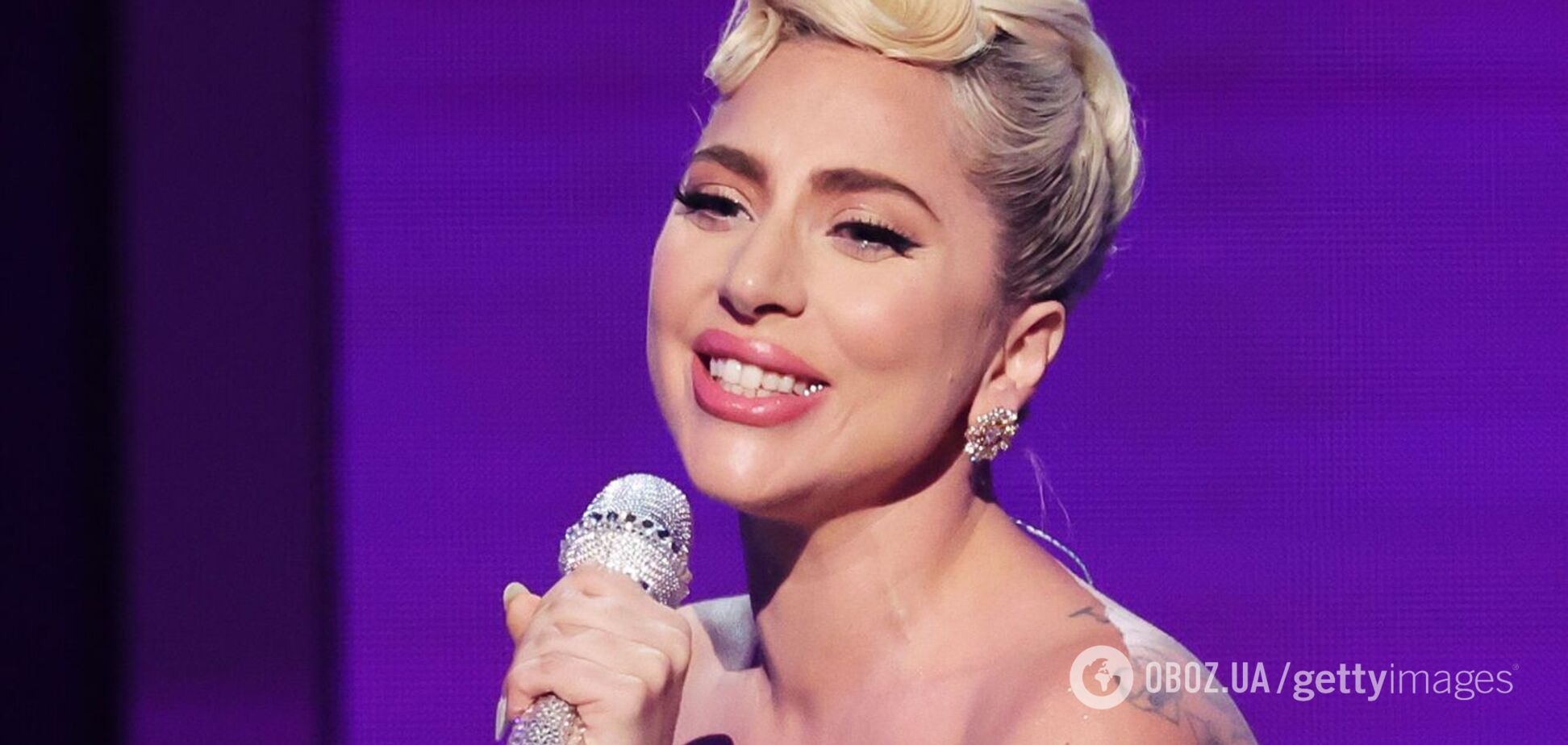 Просто хорошо поела. Леди Гага опровергла слухи о беременности на новом видео