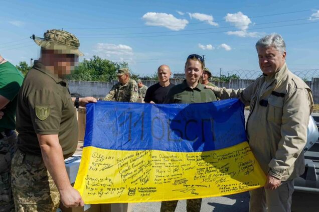 'Все это теперь наше и морпехов': военная из батальона спецназначения показала технику от Порошенко