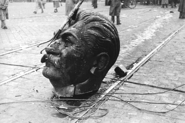 Жил бедно и спал на сене? Какой на самом деле была жизнь вождя СССР Сталина