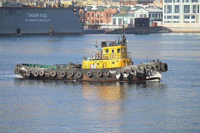 Один из российских буксиров проекта 498