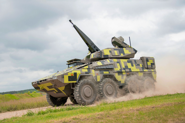 Послу України у Німеччині представили сучасний комплекс ППО Skyranger 30. Фото