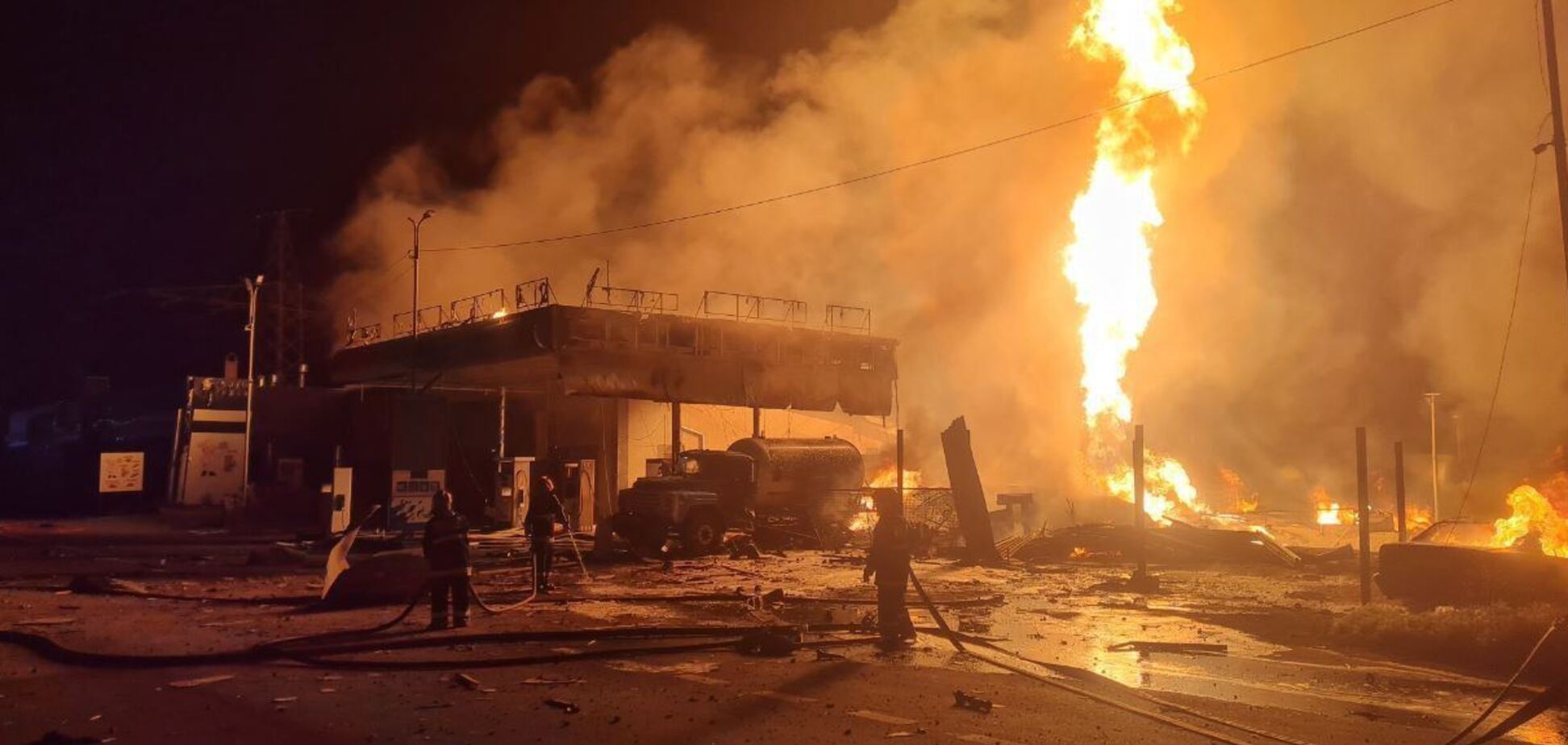 В Армении взорвалась АЗС вблизи Еревана: пламя было видно за горизонтом. Фото и видео
