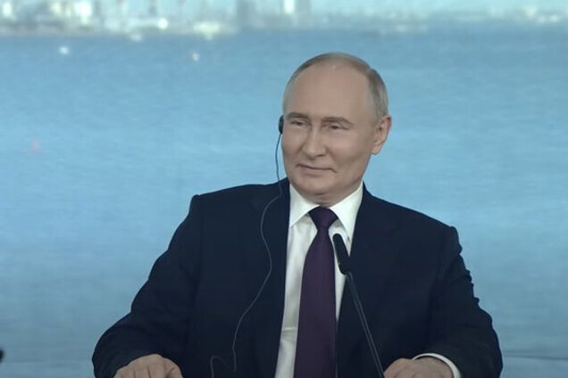 Диктатор Владимир Путин на ПМЭФ