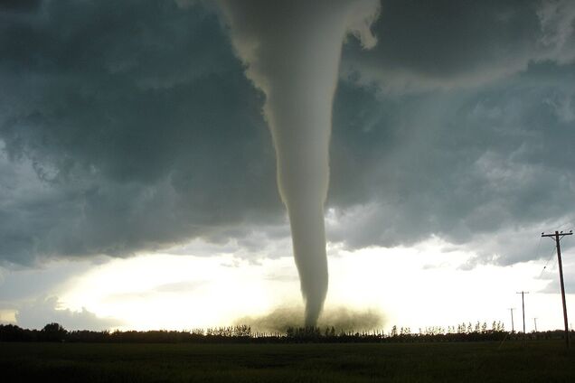 На Киевщине заметили смерч (фото иллюстративное)