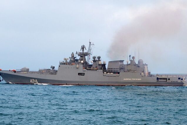 ЗСУ завдали удару по російському десантному кораблю в Азовському морі – Sky News 
