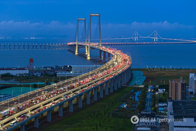 10 мировых рекордов. В Китае открыли уникальную систему мостов и тоннелей: чем она особенная