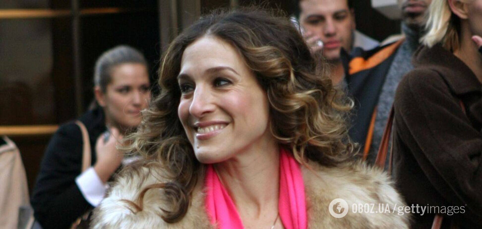 6 антитрендов этого лета, которые никогда бы не одела Керри Брэдшоу из 'Секс и город'