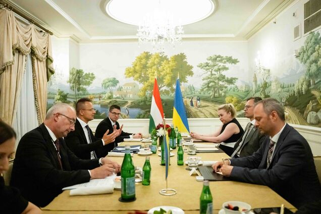  Кулеба застеріг Сіярто від 'мирних ініціатив' з наративами Росії: подробиці зустрічі
