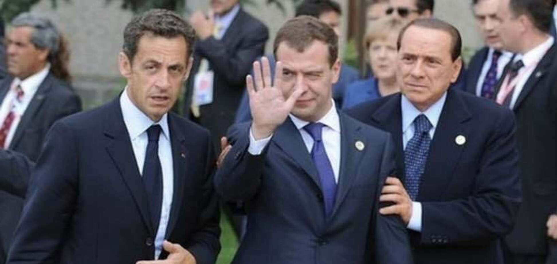 Медведев озвучивает то, чего не может, но очень хочет сказать Путин