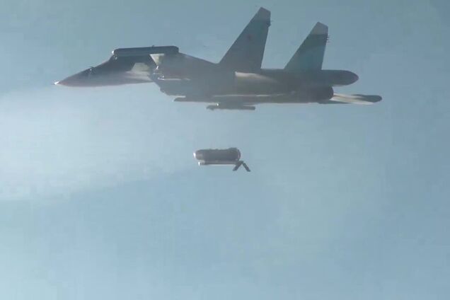 'Разрушительная сила ужасная': Коваленко объяснил, что не так с обновленной ФАБ-3000