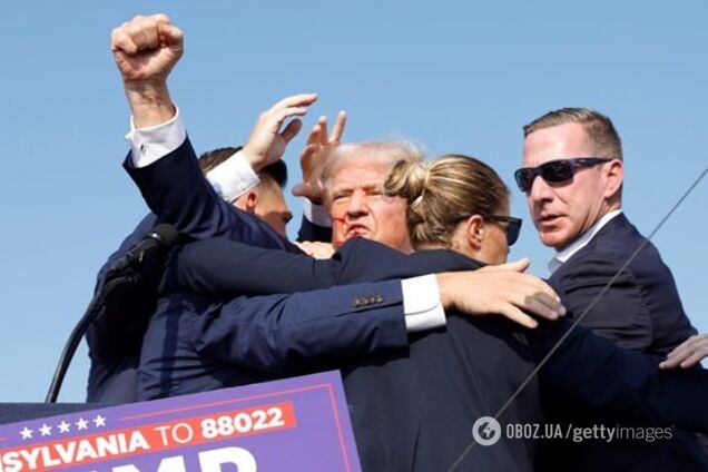 На Трампа совершили покушение во время митинга в Пенсильвании, у стрелка нашли взрывчатку: все детали, фото и видео