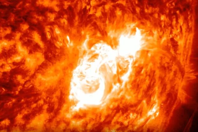 На Солнце произошла мощная вспышка класса Х: в нескольких регионах Земли исчезла радиосвязь
