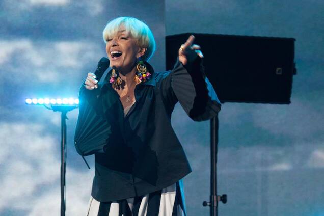 Лайма Вайкуле, которая открыто поддерживает ВСУ, спела по-украински и довела россиян до истерики