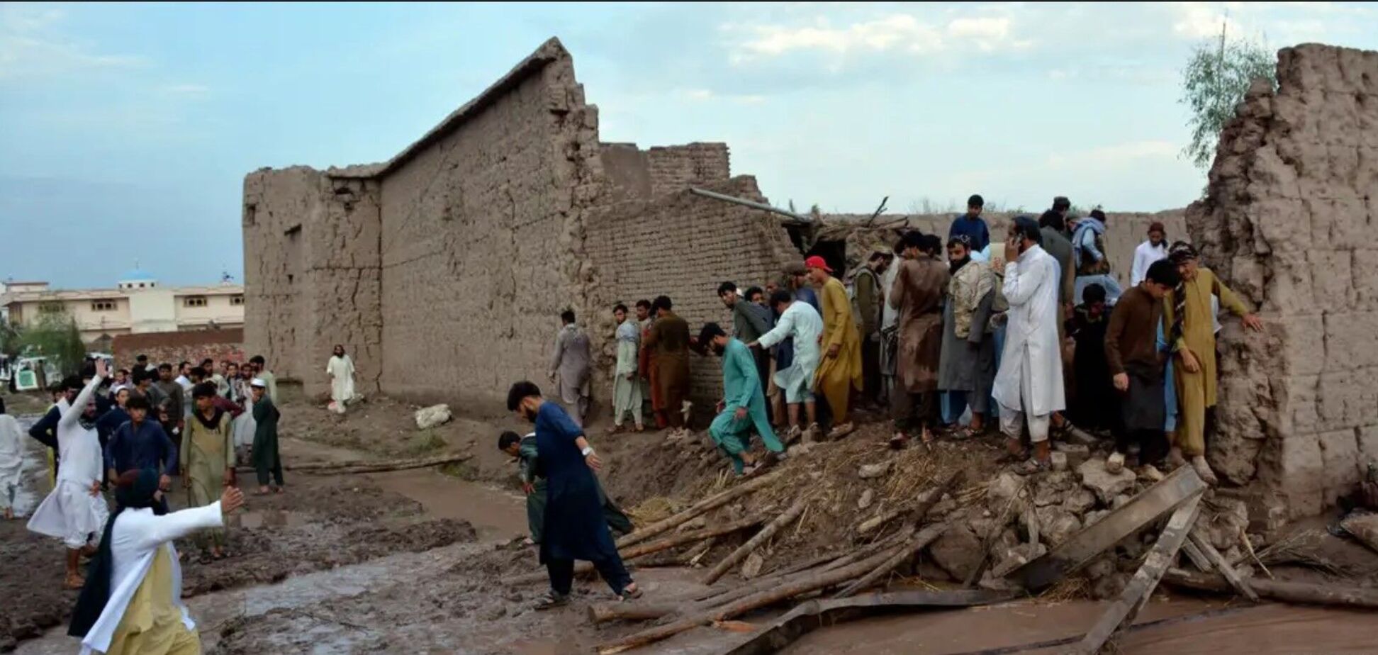 В Афганістані через зливи загинули десятки людей, ще сотні постраждали. Фото