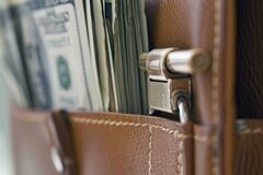 Масштабная проблема с достоверностью имущественных деклараций