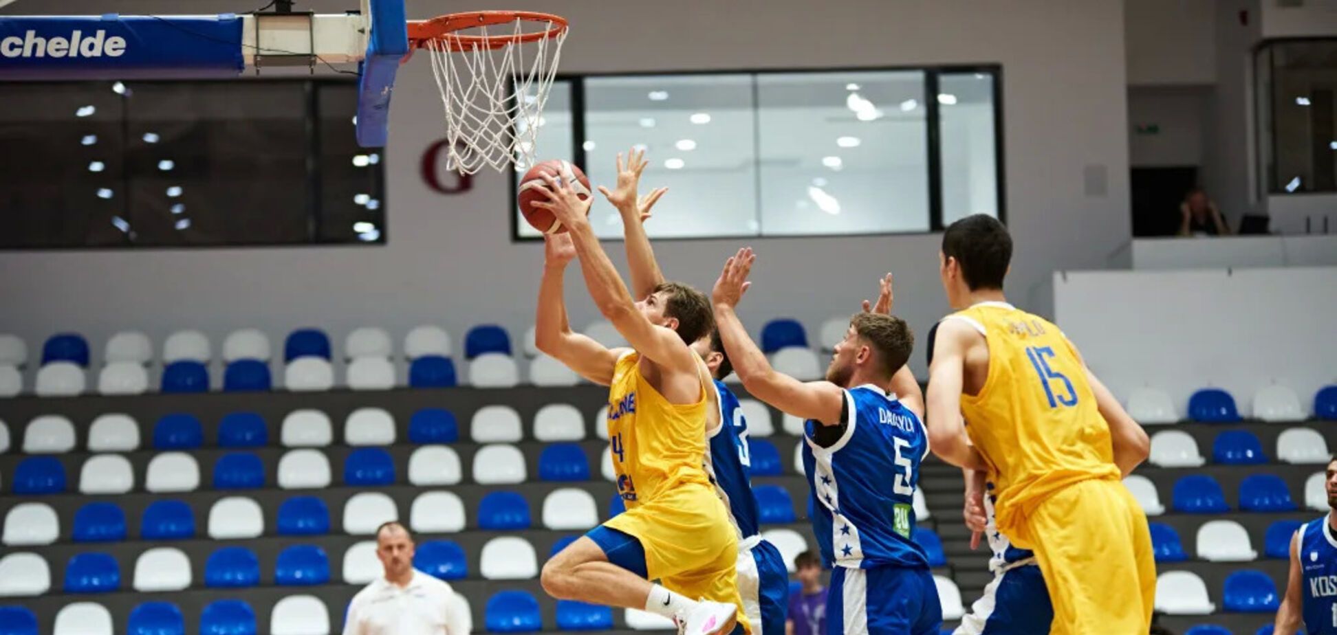 Украина выиграла группу и вышла в четвертьфинал Евробаскета U-20