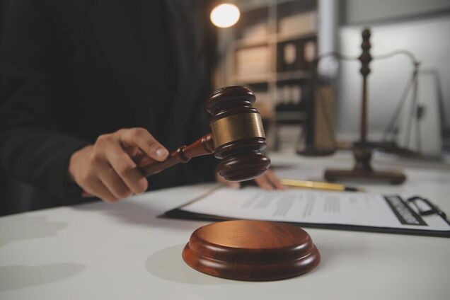 Допомагала ворожим військам: мешканку Донеччини засудили до 13 років ув'язнення. Фото