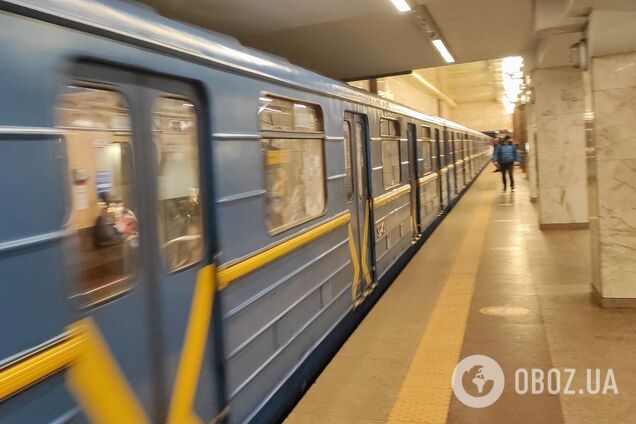 У метро Києва обмежили рух поїздів 'зеленою' лінією