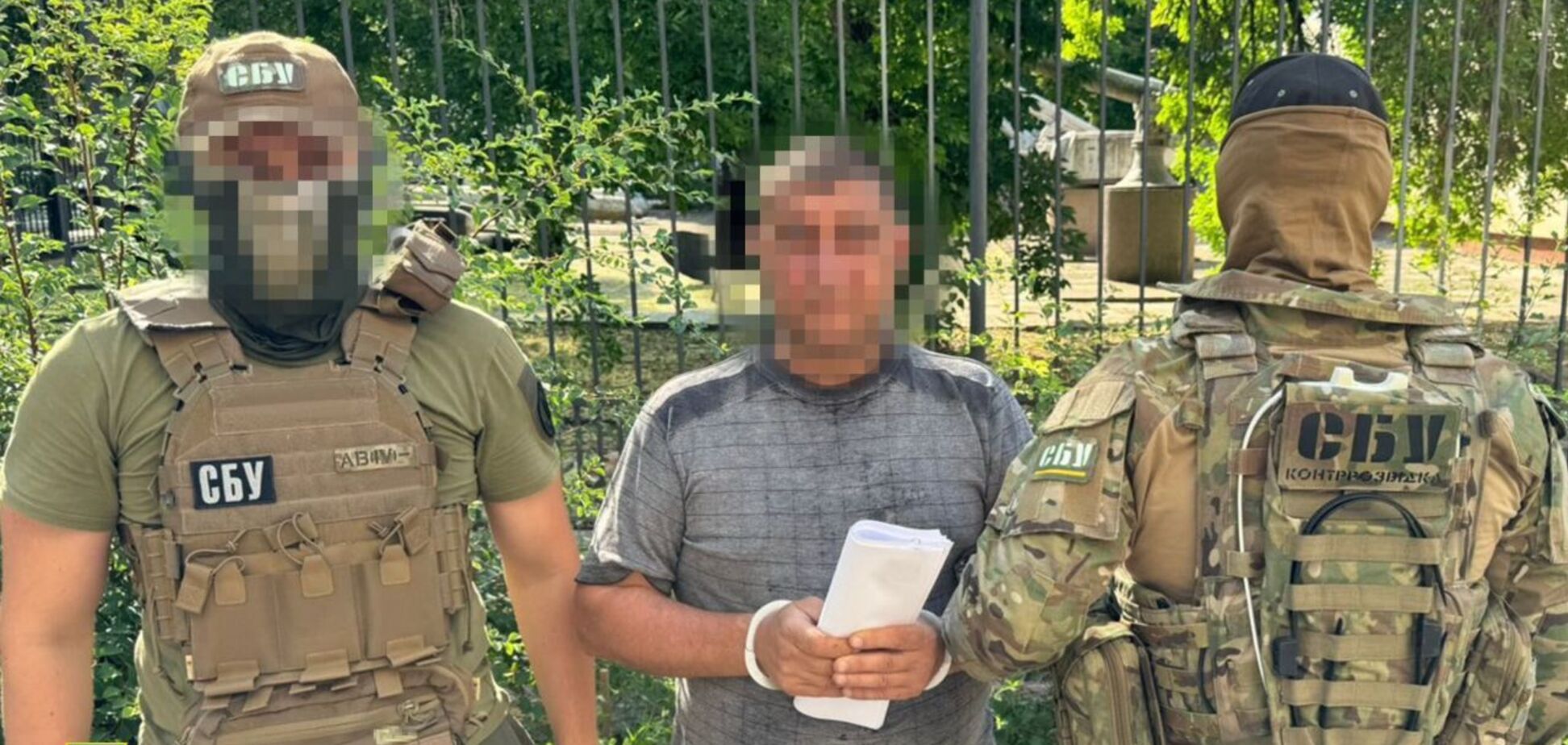Намагався 'залягти на дно': СБУ затримала у Херсоні колаборанта, який працював на Сальдо. Фото