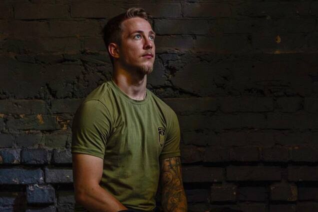 'Холостяк' и ветеран войны Александр 'Терен' станцевал 'горячую' бачату и поразил сеть. Видео