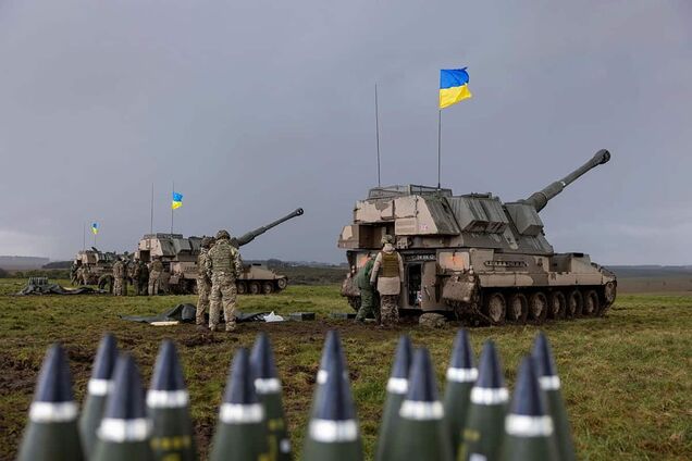 Великобритания возобновит производство артиллерийских стволов для Украины