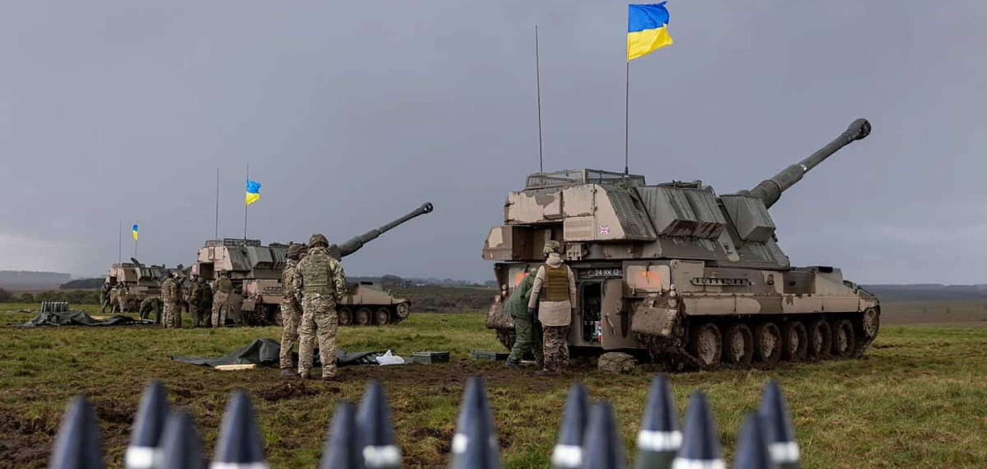 Великобритания возобновит производство артиллерийских стволов для Украины