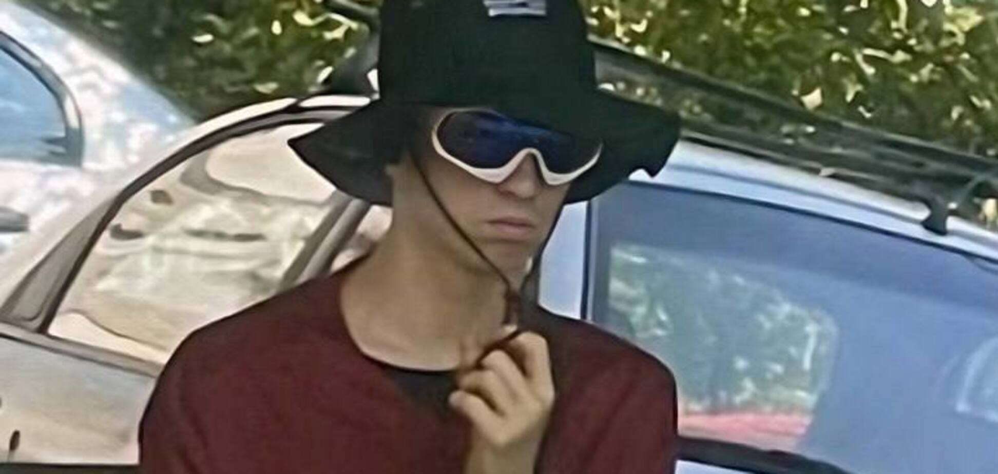 Полиция показала фото и видео с возможным подозреваемым в убийстве Фарион: основные приметы