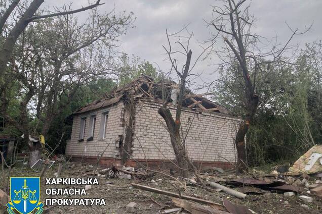 Оккупанты ударили по Харьковщине, есть разрушения: пострадали две женщины. Фото