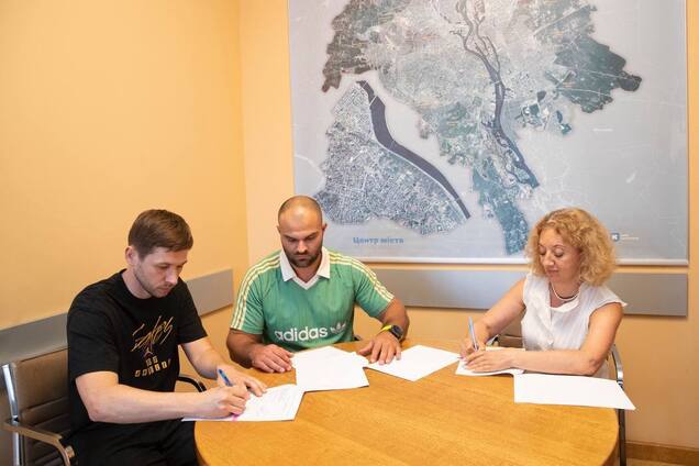 Восстановят в первоначальном виде: Департамент охраны культурного наследия и владельцы усадьбы Зеленских подписали меморандум. Фото