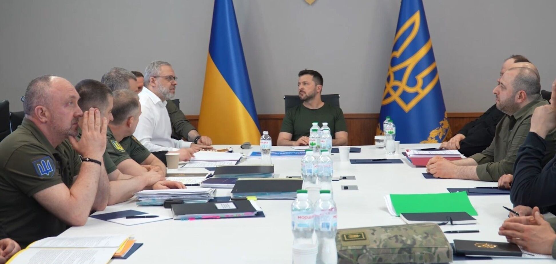 Зміни в оперативній ситуації й удари за лінію фронту: Зеленський провів засідання Ставки