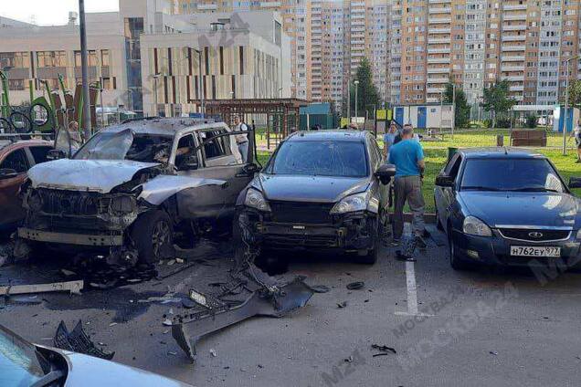 У Москві підірвали авто офіцера штаб-квартири ГРУ: йому відірвало ступні. Фото і відео