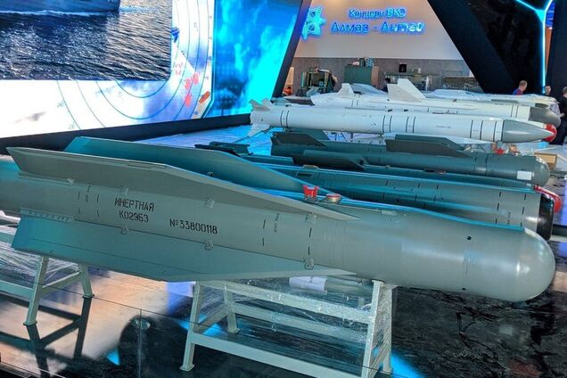 Россия имеет 9-тонные ФАБы, но сбрасывать их на Украину не сможет: эксперт назвал причину