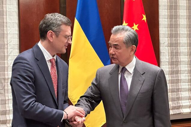 'Украина не прогнется ни под чьи ультиматумы': Кулеба рассказал о встрече с китайским коллегой Ван И. Видео