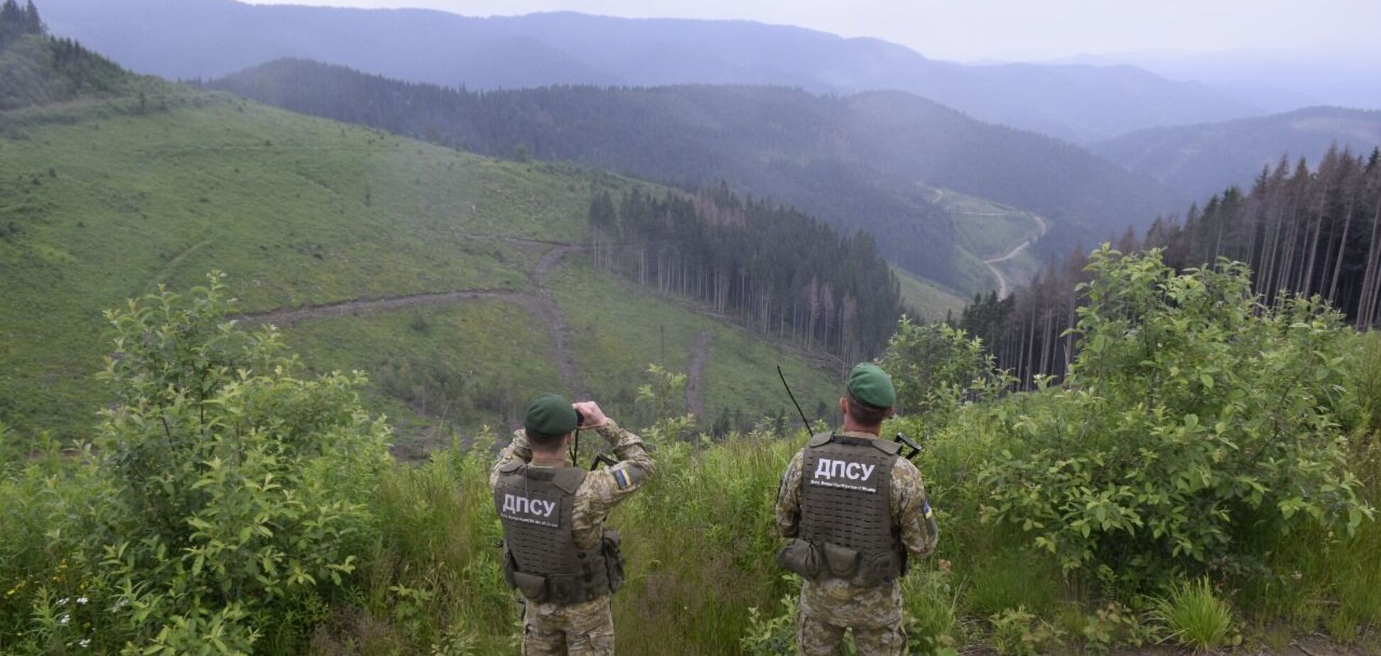 Выбрал один из самых сложных маршрутов: в Карпатах у границы с Румынией нашли тело мужчины. Фото