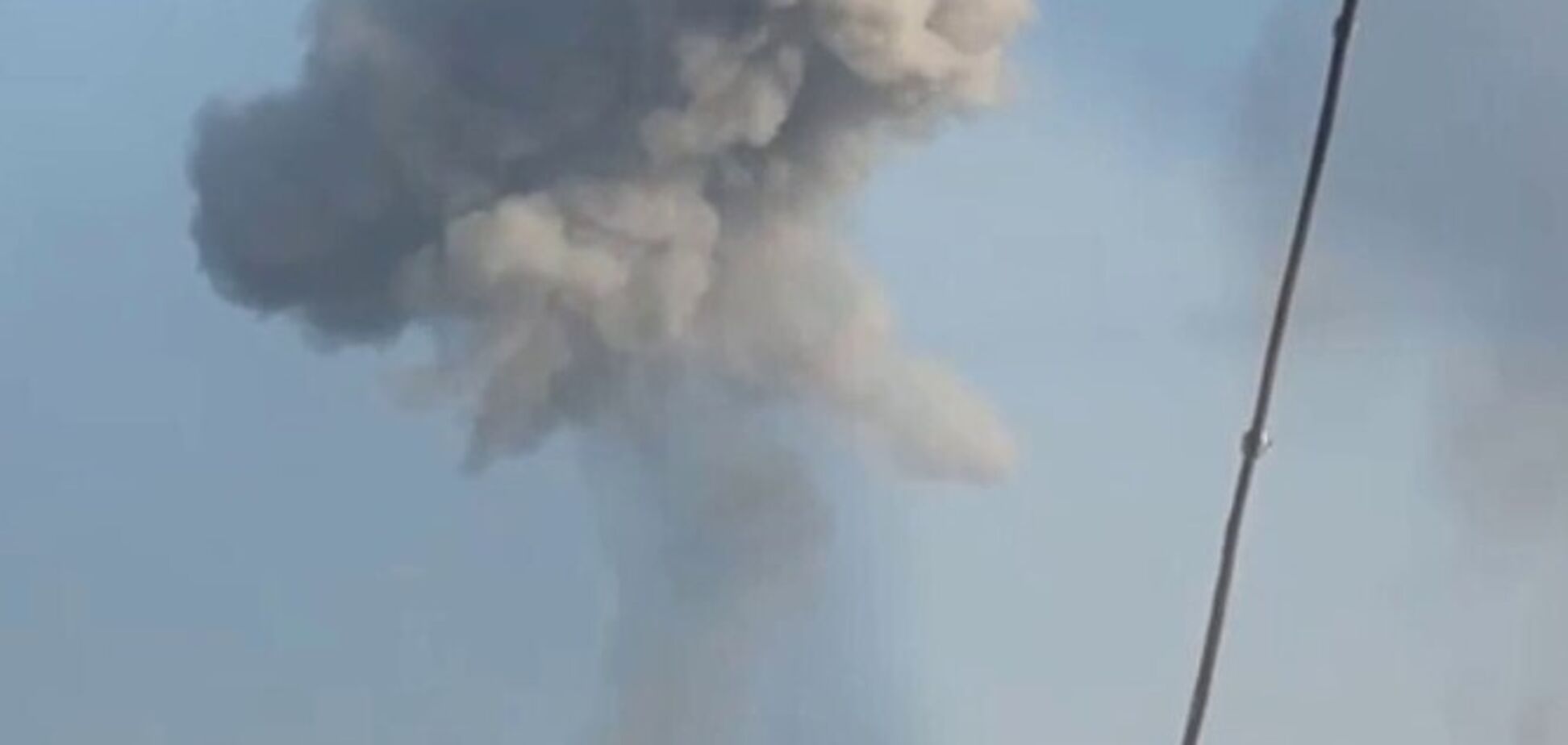 Отработали сбросами: аэроразведчики уничтожили два склада БК врага на Лимано-Купянском направлении. Видео