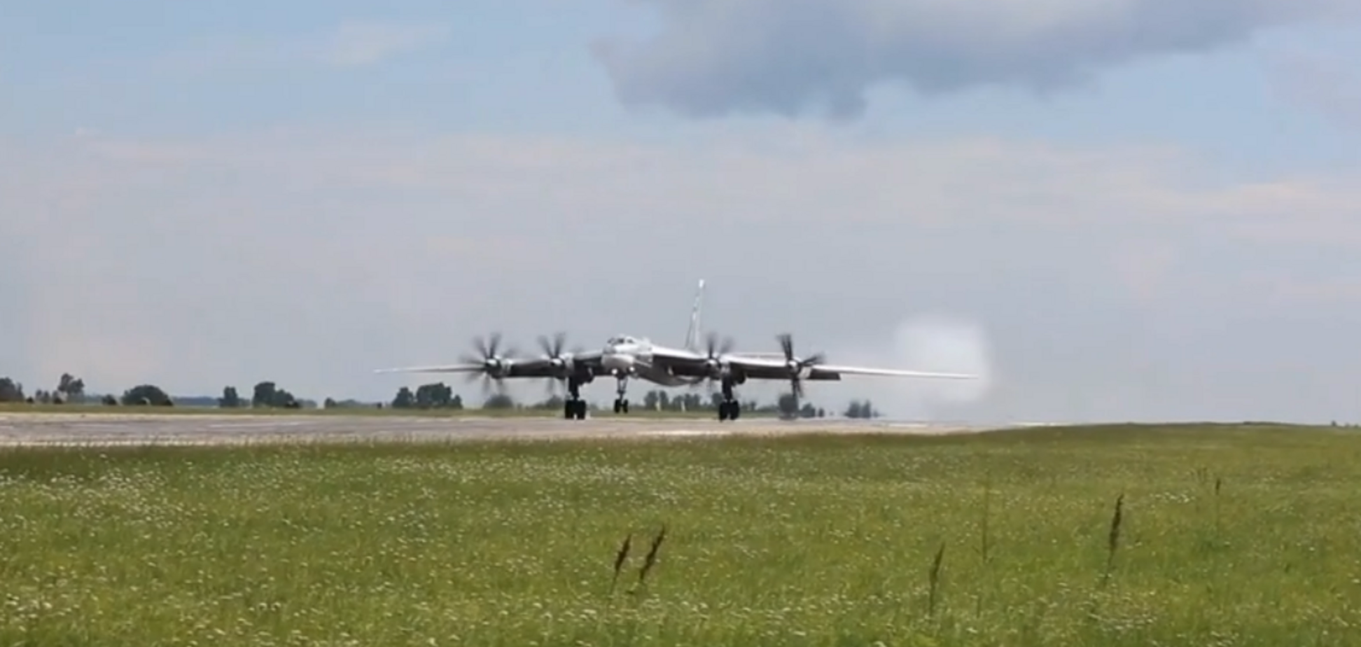 США и Канада перехватили российские и китайские бомбардировщики у Аляски: что известно