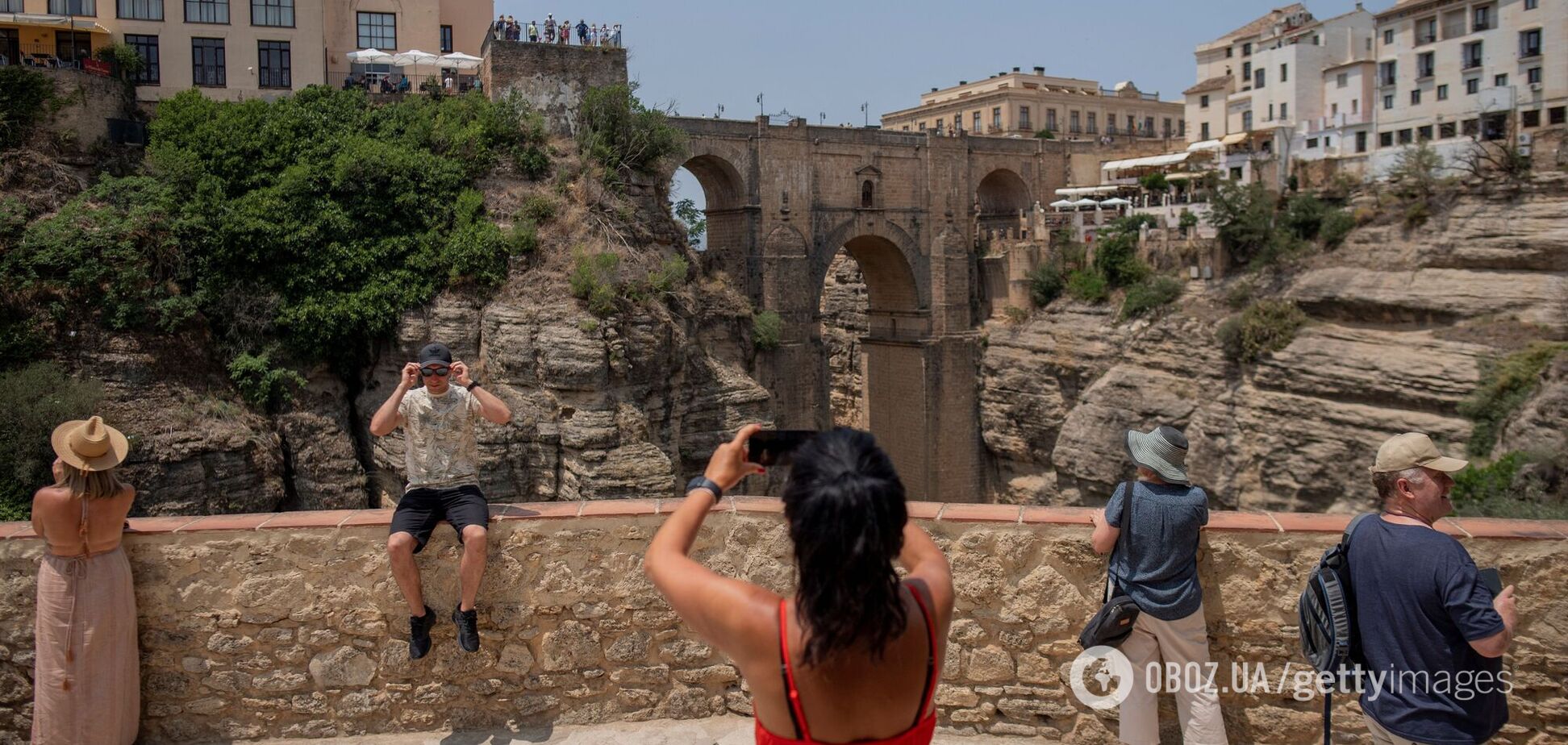 Туристов, следующих в Европу, предупредили об адской жаре: температура поднимется до +46°C