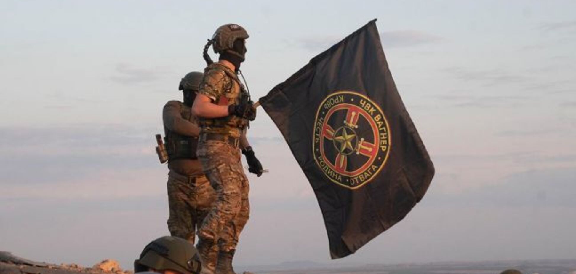 В Британии судят шестерых мужчин, которые по заказу ЧВК 'Вагнер' подожгли склады с товарами для Украины