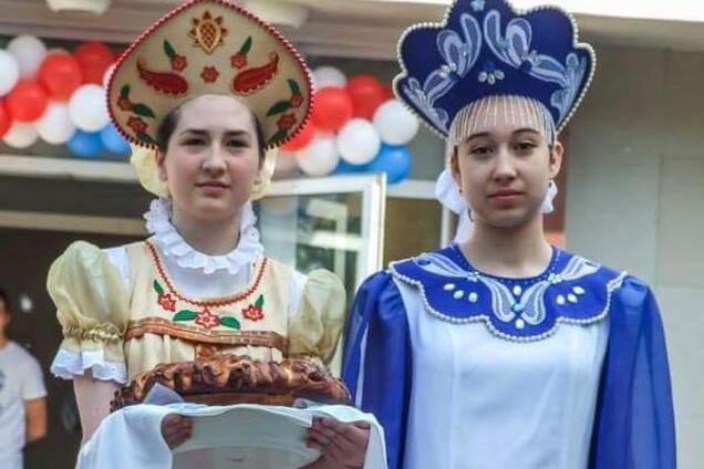 Кокошник в ОРДЛО уже примерили, на очереди – хиджаб