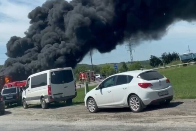 В Белгороде прогремели взрывы, вспыхнул пожар: жалуются на ракетную атаку. Фото и видео