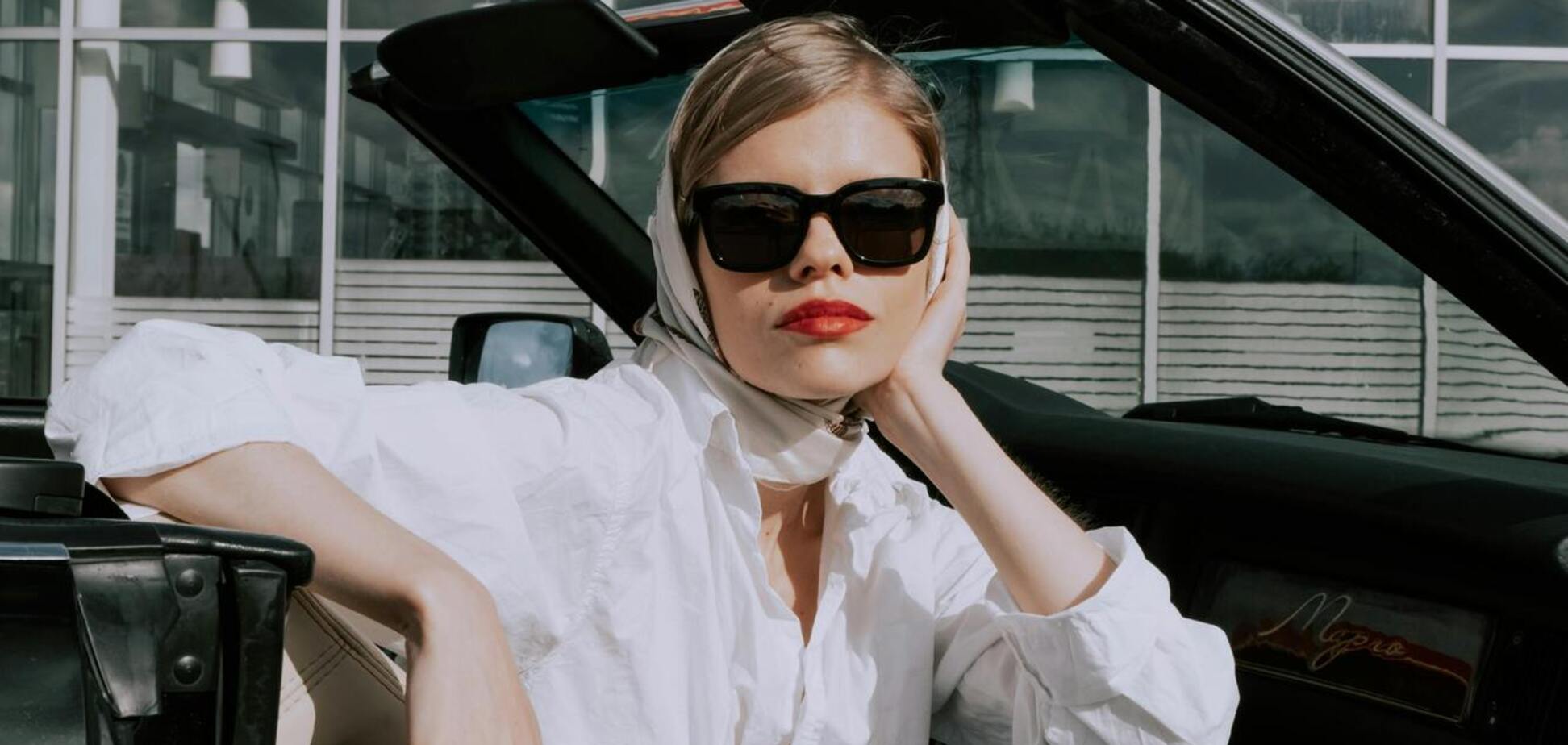 Почувствуй себя звездой мюзикла: популярный аксессуар 1940-х годов снова вернулся в моду. Фото